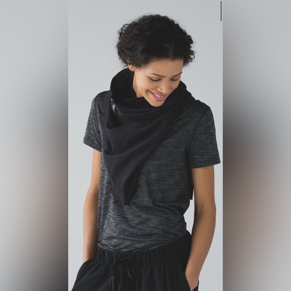 Lululemon Vinyasa Scarf *Rulu (Black) - Picture 3 of 8